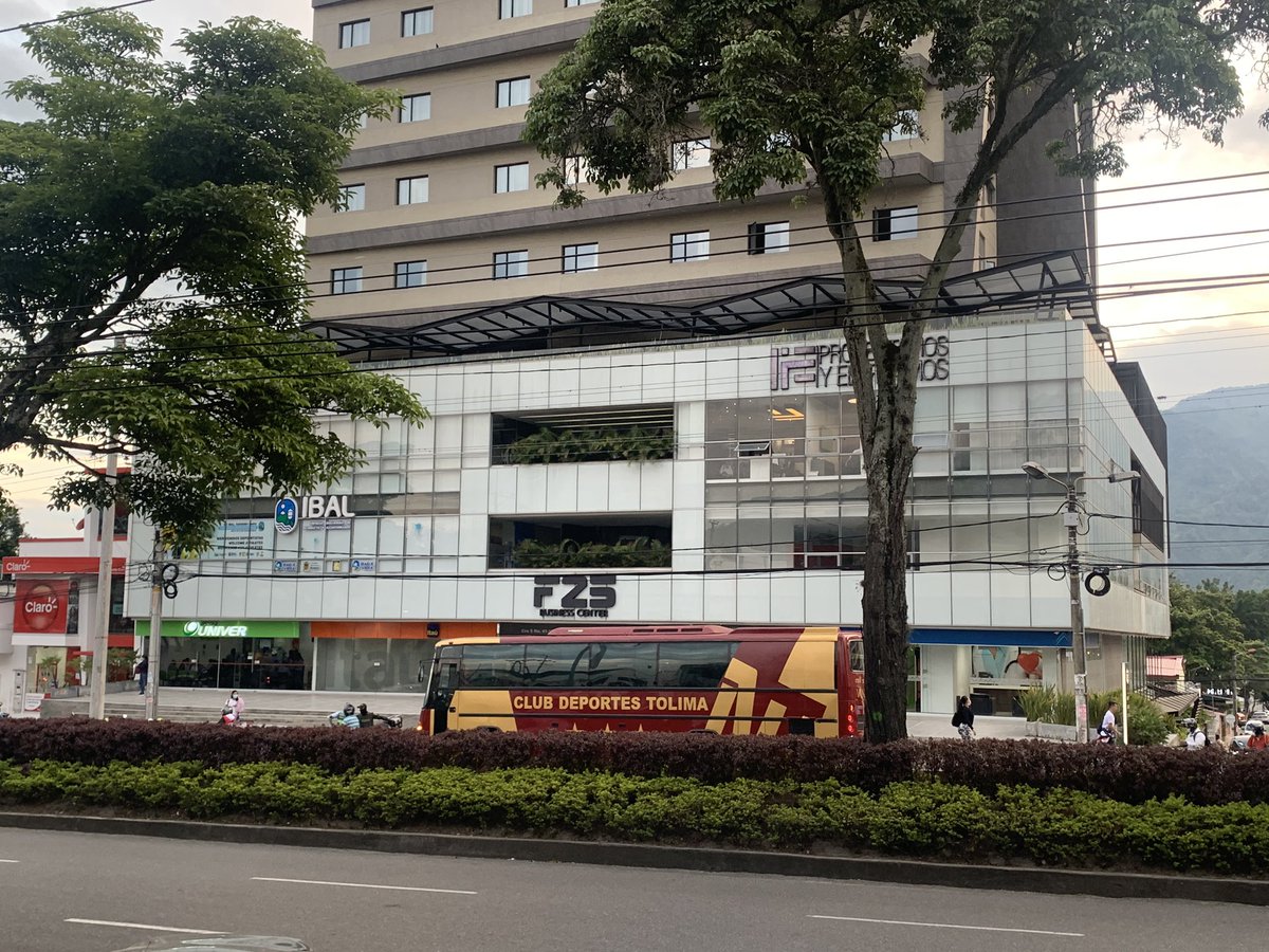 LuisRod11003286's tweet photo. De este bus no me baja es nadie si te ame en las buenas en las malas mucho más vamos q vamos mi Tolima del alma https://t.co/F0hyNbVnUz