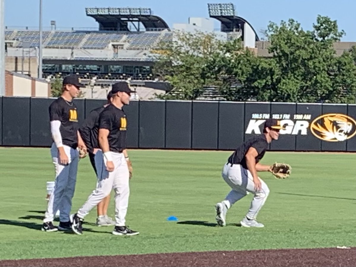 biesersr's tweet photo. Getting things done in small group work. #MIZ #C2E https://t.co/d9ejkaZPvN