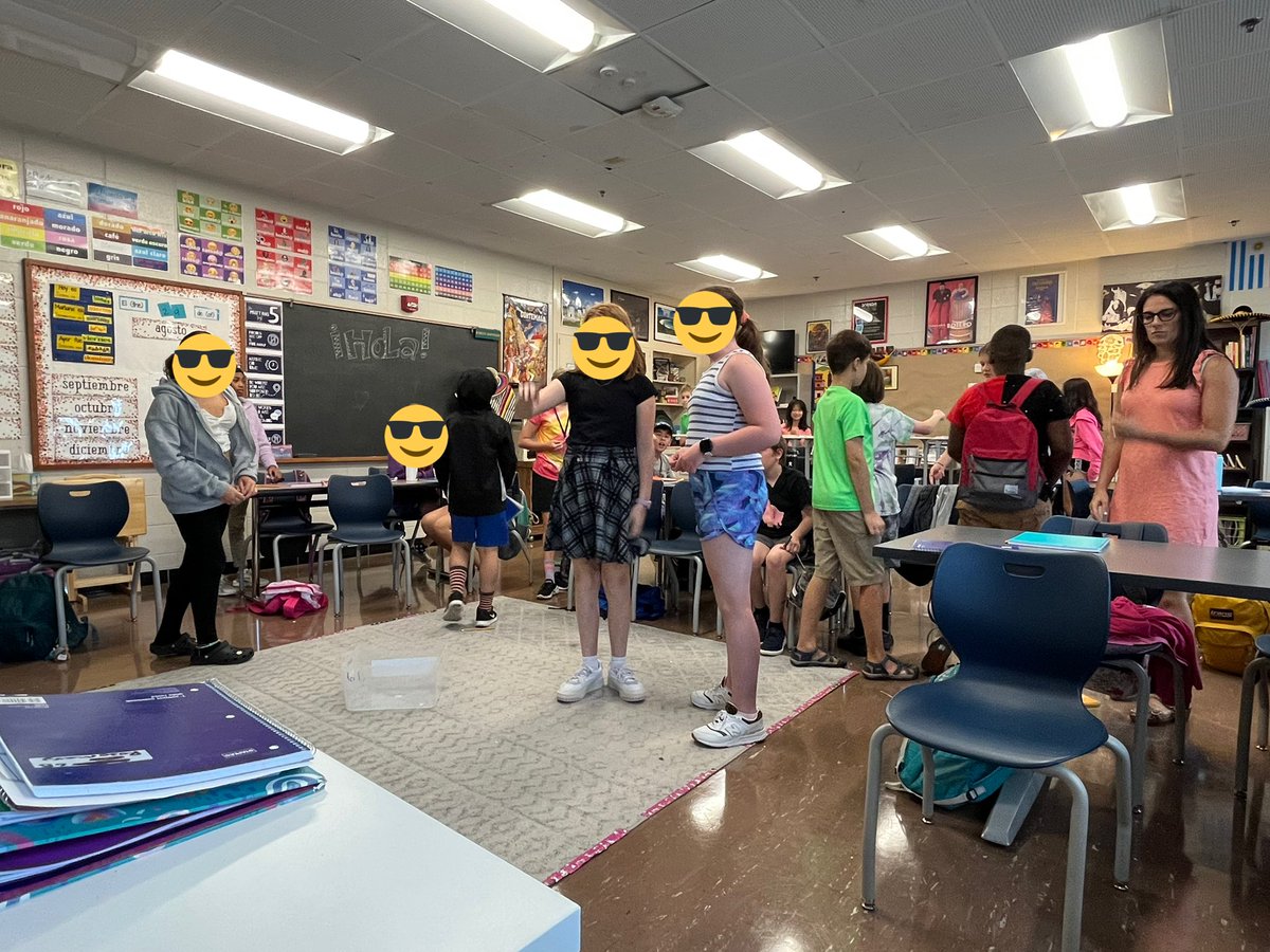 DMPS_WorldLang's tweet image. It feels good to be back at it. Spanish class @MerrillMustangs is under way with fun, language, and high expectations. All learners learn. Read, listen, write, speak.