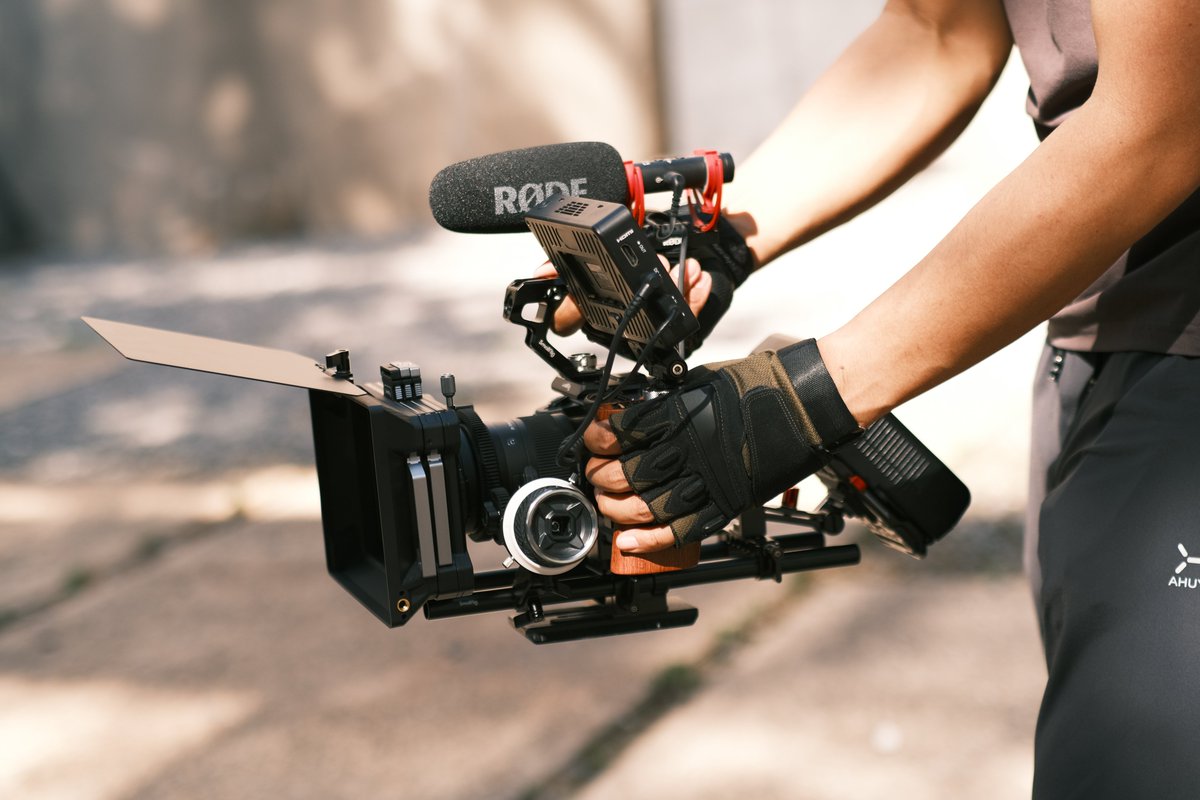 SmallRigGlobal's tweet photo. One of Your Must Have for the Next Level Setup!--Get inspired by the latest #SmallRig Multifunctional Modular Matte Box Systems
⬆️https://t.co/0czLdCYK93
Photos - 失去灵魂的影像狗
#Mattebox #Sony #film #filmmaker #filmmakers #filmmaking #camera #shooting #video #photo #bts https://t.co/ecUUlZg5Cx