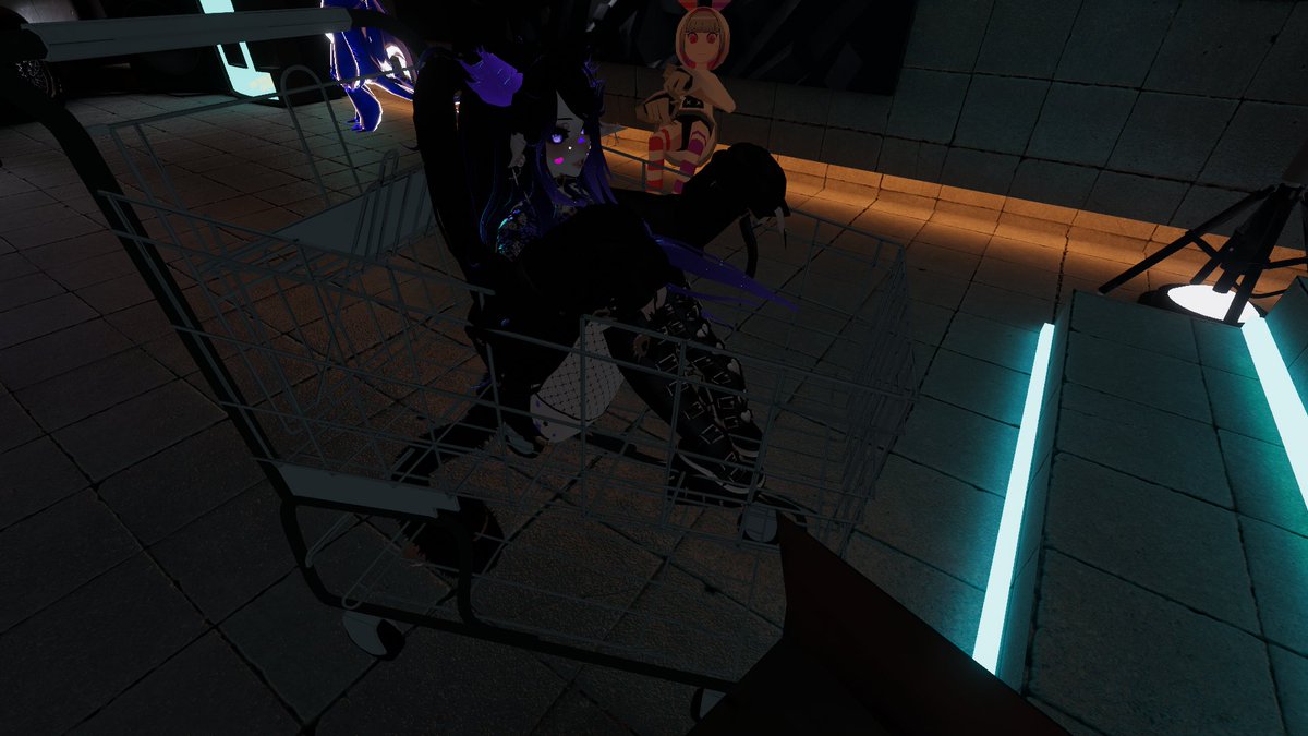 XxCherry_103xX's tweet photo. Hooning around the dance floor in a shopping trolly #justvrthings https://t.co/WRxR2CF71U