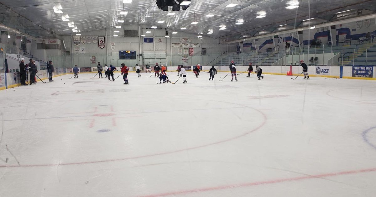 FSMHockey's tweet photo. U13 conditioning camp underway!!! #tryoutseason #fsmh https://t.co/NvI0EbDQm2