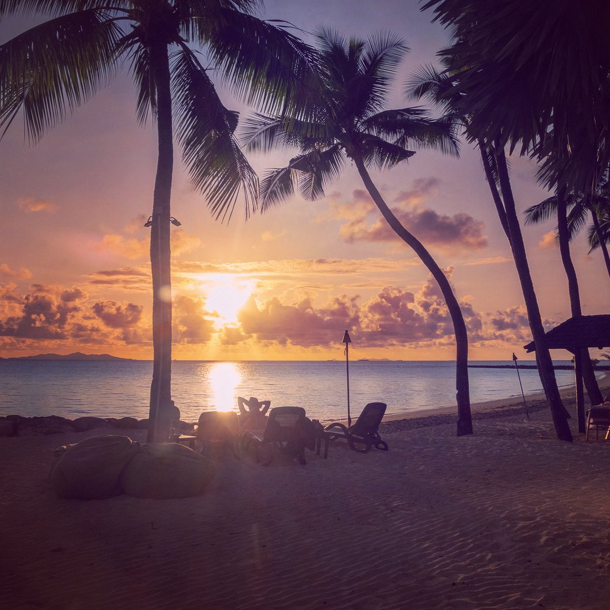 rdlesstravelled's tweet photo. We’ve just returned from an incredible family holiday in #Fiji! Check out my latest travel video to be transported to tropical paradise: https://t.co/kTk4WdgK2h  #tourismfiji #travelvideo #sheratonfiji #travelwithkids #travelblogger #travelvlog https://t.co/gcf1xDs16p