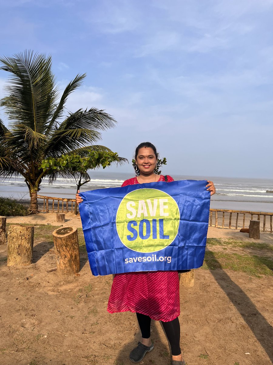 SnehithDh's tweet photo. When I got a chance to volunteer, I decided to do go to ashram in style with my own #Rideforsoil from Hyderabad-Nashik-Goa-#Gokarna-Murudeshwar-Udupi-Shringeri-Dharmasthala-IYC. Covering a total of 2500 kilometres #rideforsoil #day2 #Goa #SaveSoil https://t.co/G3ywHVSF1y