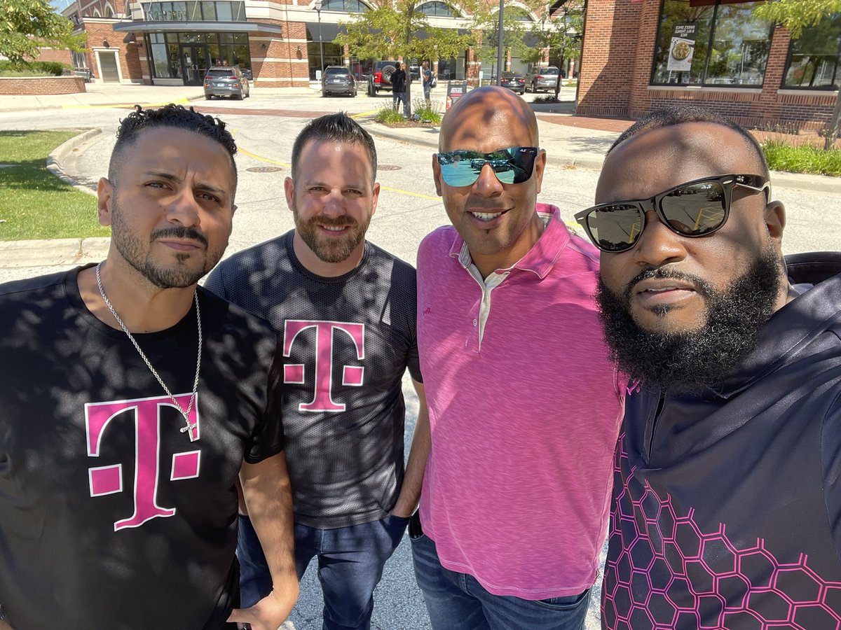 MagentaTravSCM's tweet photo. Show me a better crew…. I’ll wait!!! #MenInMagenta #MagentaMonsta #SmartChoiceMobile #TMobile #Strive4Greatness @SmartChoiceMo1 @EJHolmes15 @GereseHawatmeh @TMobile https://t.co/6XYwWMYGw6