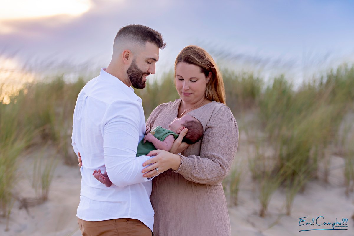 The storm clouds rolling in only added to the effect of tonight's photos of this beautiful family!  Sneak Peek!