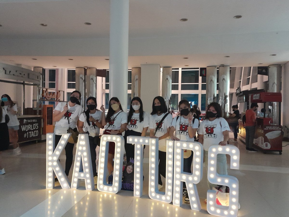 minionsnikaori's tweet photo. Thank you po sa nakasama po namin na KAOTURS AND KAOMIAH FANS NICE MEETING YOU ALL PO ,SORRY NA NGAYON LANG SINIPAG MAGPOST HAHAHA KAMI PO YUNG MAINGAY NA MAY KASAMANG BAKLA PASENSYA🤣#kaomiah #kaoturs #kaories https://t.co/G7JmsF98vL