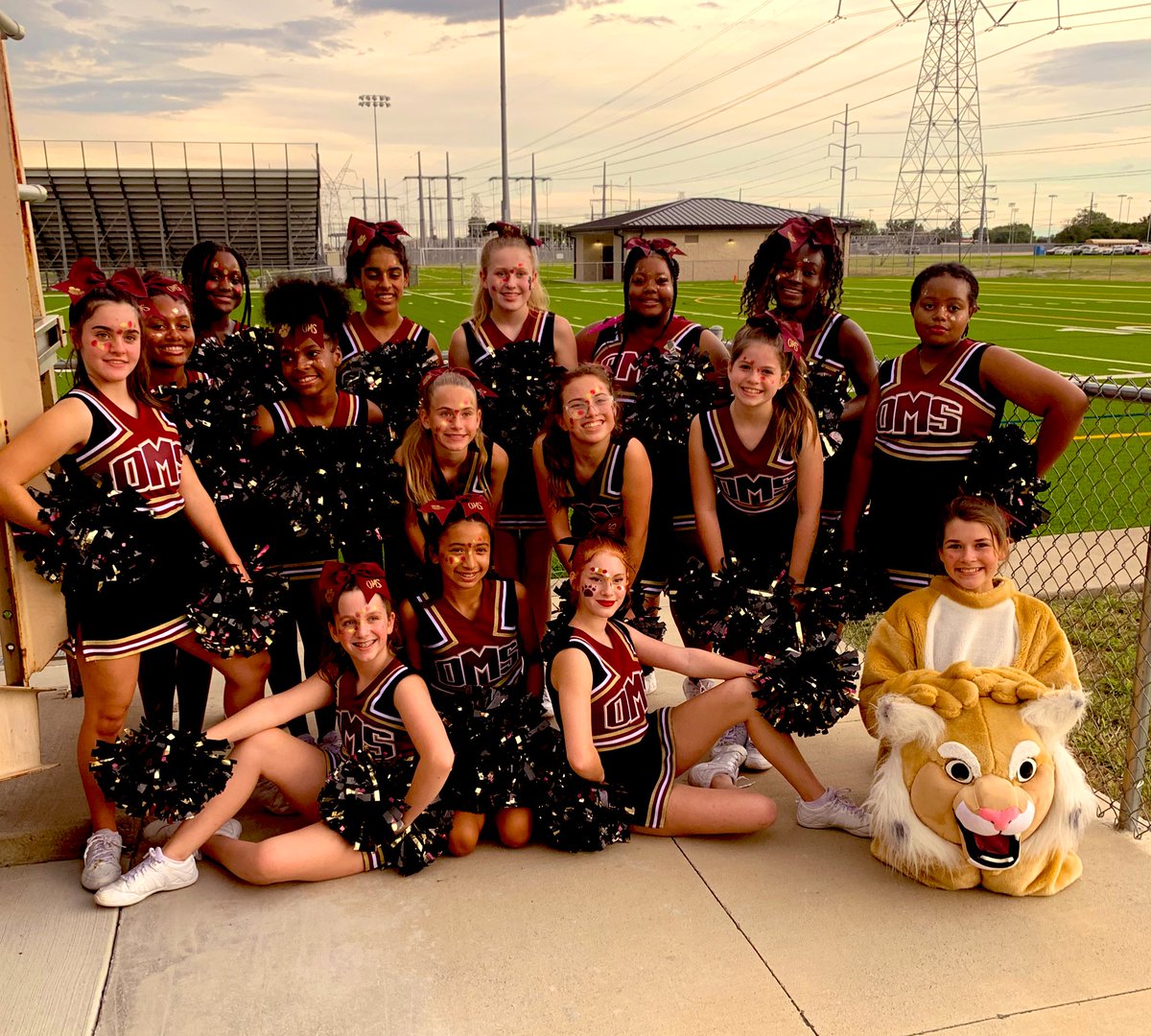 CheerOtto's tweet photo. Otto cheer is ready for football! Great game everyone! #Bobcatpride #GoBobcats https://t.co/w9ScHoBHw7