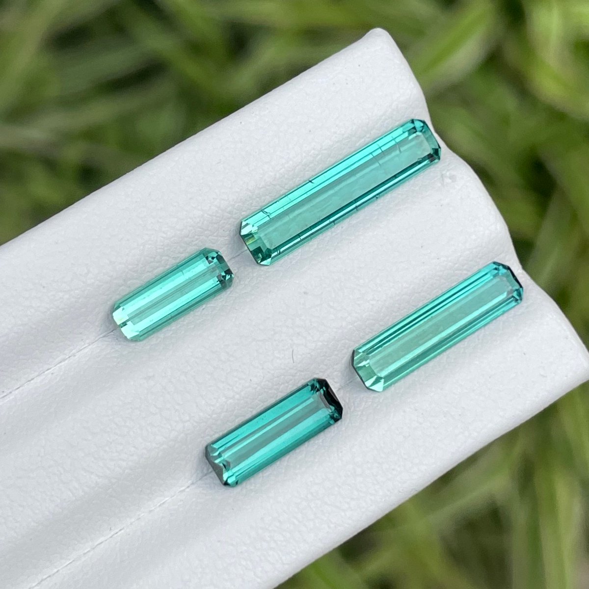 Natural Loose Indicolite Tourmaline Lot | Faceted Indicolite Gemstone Lot | Indicolite Ring Jewelry | Emerald Cut Tourmaline Lot For Sale
 #lot #loose #Faceted #sale #Indicolite #IndicoliteRingJewelry #CutTourmalineLot #finefacetedgems #EtsyEmail

👉etsy.com/listing/128994…