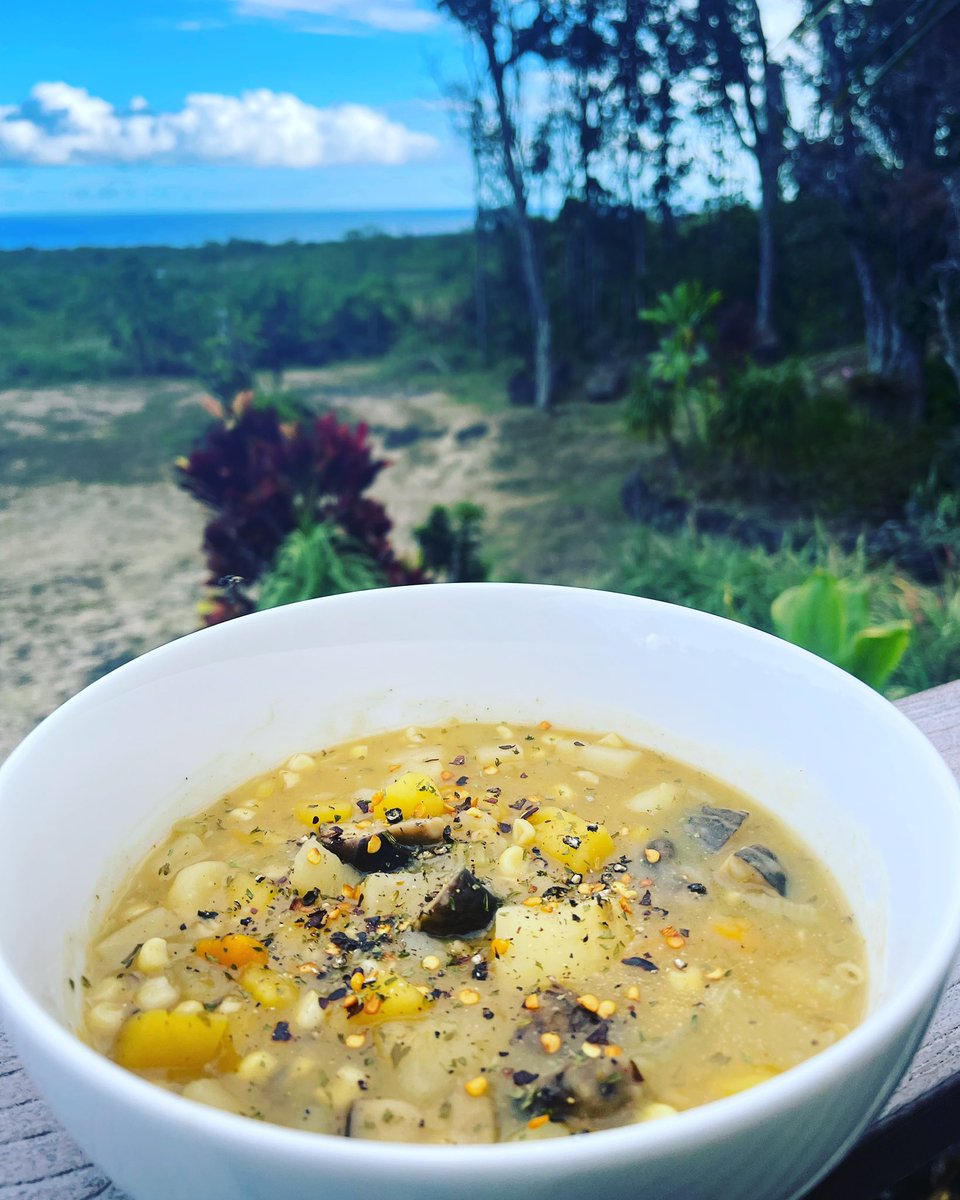 Lavas_End's tweet photo. The ulu and corn chowder turned out quite tasty! #ulu #breadfruit #vegan https://t.co/KFq6a5PAlG