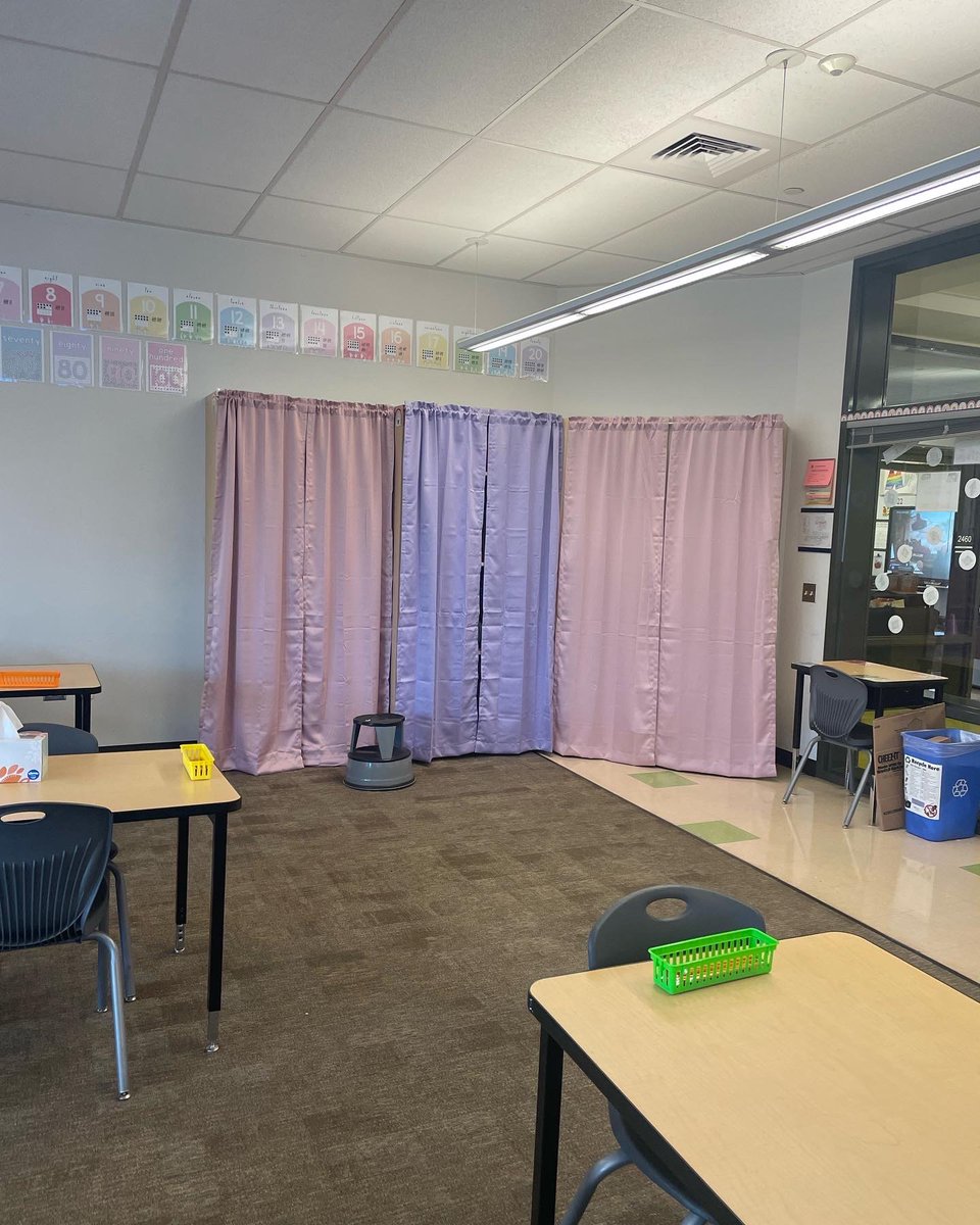 MsBaunach's tweet photo. Year 6! Finally figured out how to have a classroom put together before day one! https://t.co/lwfgxEIsUT