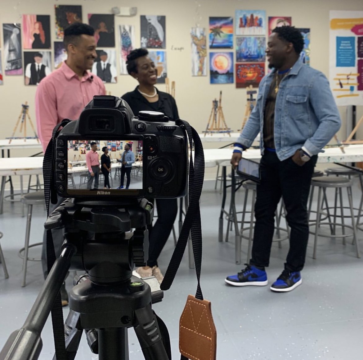 OfficialBOBDapp's tweet photo. Behind the scenes of our podcast interview with power couple Berbino and Julie Lahens @berbinojulie - owners of @pwatorlando 🎨🍷✊🏿

You can check out the full podcast interview here : https://t.co/qcV6EBCLCs https://t.co/MKUccJduo8