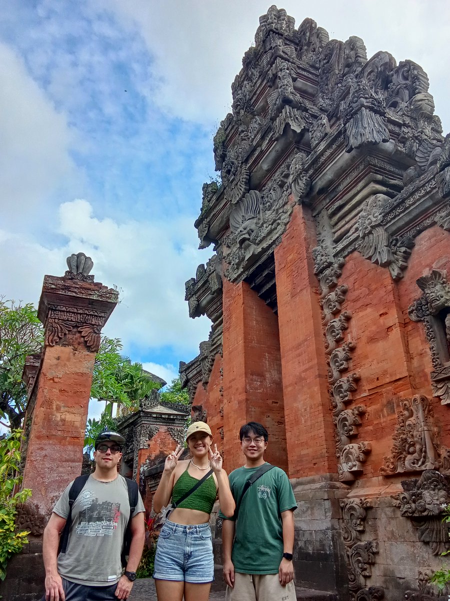 MSGumelar's tweet photo. Bali Hidden Gems Awesome Private Tour https://t.co/sMQqkHX4NI

#Bali #BaliTour #SegobaliTour #Tour #Balifulldaytour #tourist #tourism #adventure #amazing #BaliCommunity #BaliParadise #BaliHeaven #BaliHeavenOnEarth #art #culture #traditional #animation #publication #comics https://t.co/g3X47yPnPh