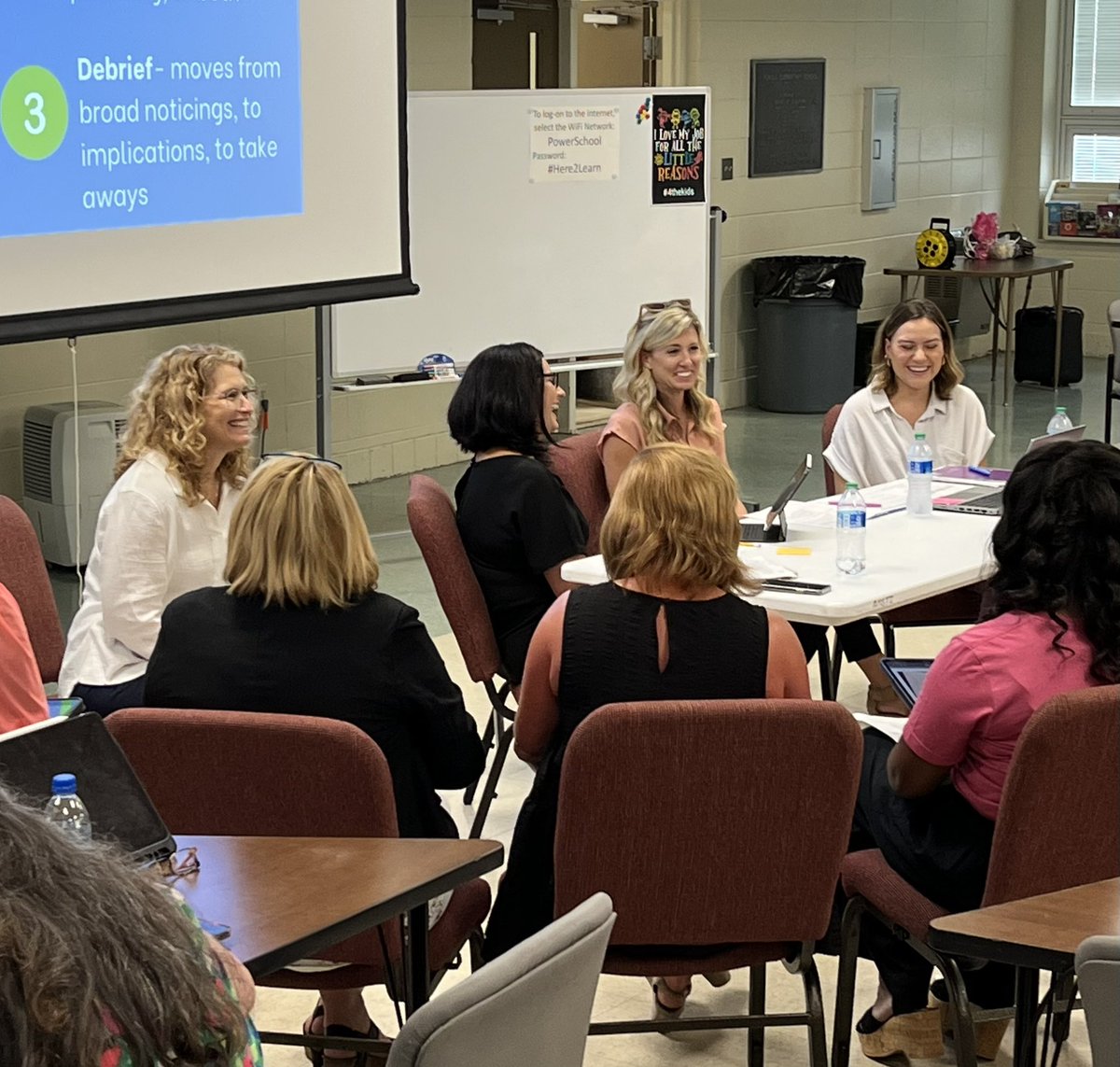amstiuna's tweet photo. A coaching lab with @hgpounders @Abbie_Murray2 and the one and only @SweeneyDiane Thanks to our mentoring specialist Carol Glover for her encouragement. We learned so much together today! #amstistatewide #studentcenteredcoaching @AMSTI4all @AlabamaAchieves @WeedenElem https://t.co/mPAB4YwiAa