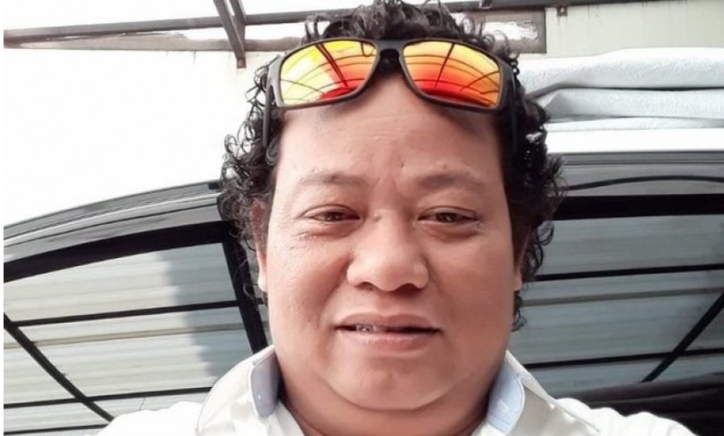 SantorinisSun's tweet photo. Center of Disaster!
Dan dia bukan bagian dari kepolisian pula🤦‍♂️ https://t.co/rKj6CPZhtx