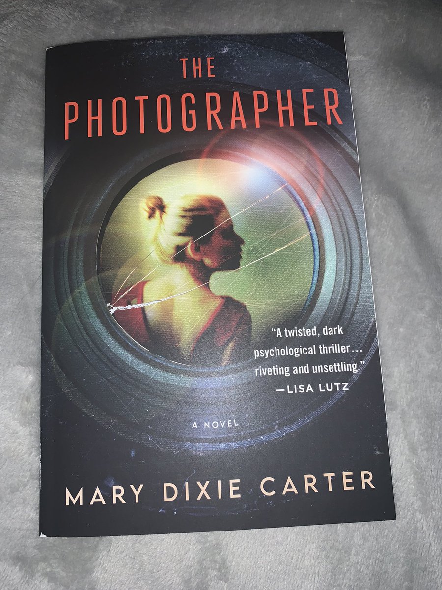 Looking forward to starting this one! #bookmail #ThePhotographer <a href="/MinotaurBooks/">Minotaur Books</a>