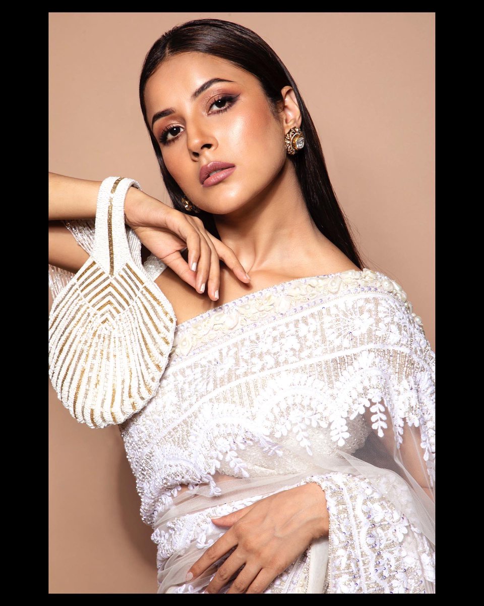 Dolled up for the black lady! ✨⭐️
#FilmFareAwards2022