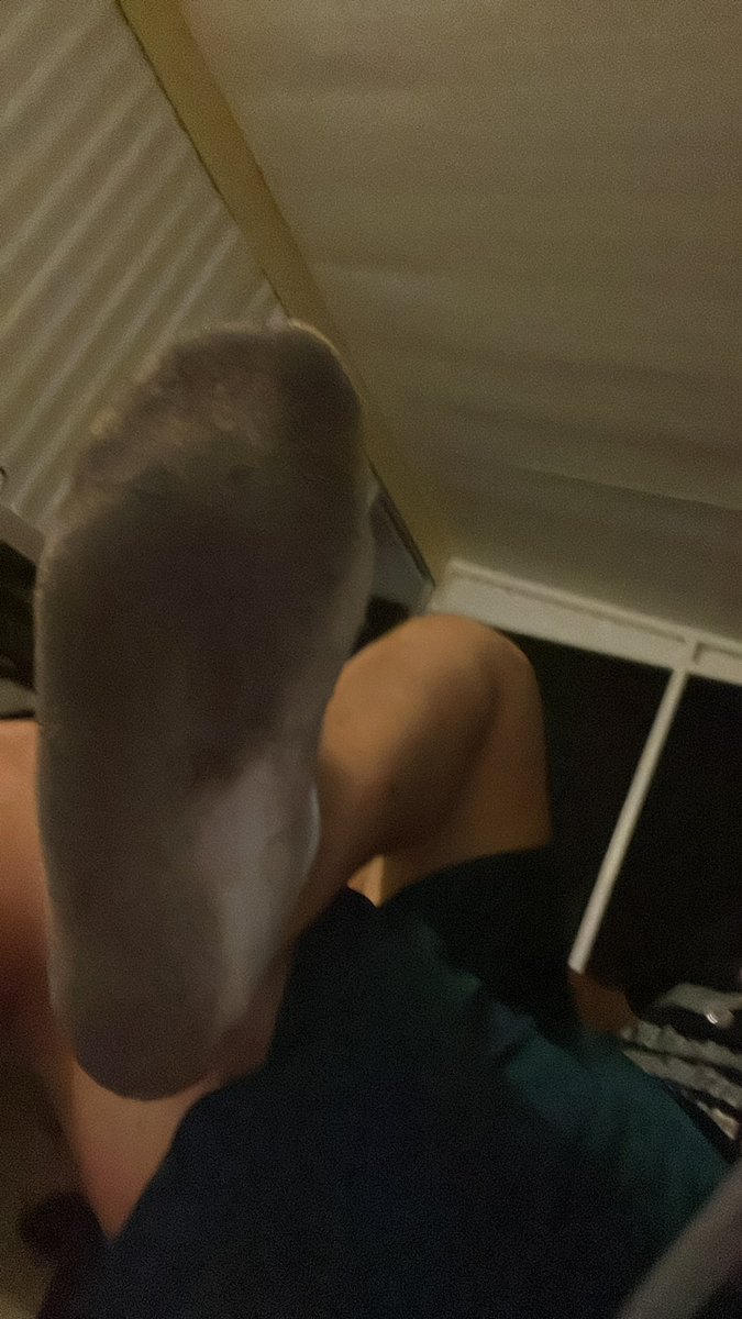CashMasterJG's tweet photo. Look at these dirty sweaty feet from a long ass day. Any slaves want to buy them before I tb they get washed rn me 
@master_updates @BestFootMasters @MasterJockPromo @RT4Kines @varsityjox @FOOTMASTERSRT @rt4dom @CuteHotBoys @HotGuys1010 @jbigdyo https://t.co/qHBUtIslHP