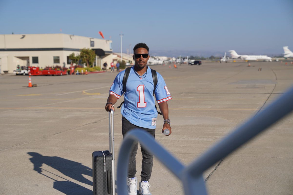 tonykemp's tweet photo. Jersey trip ✈️ #PinderPower💛 https://t.co/sjGmOfEO1j