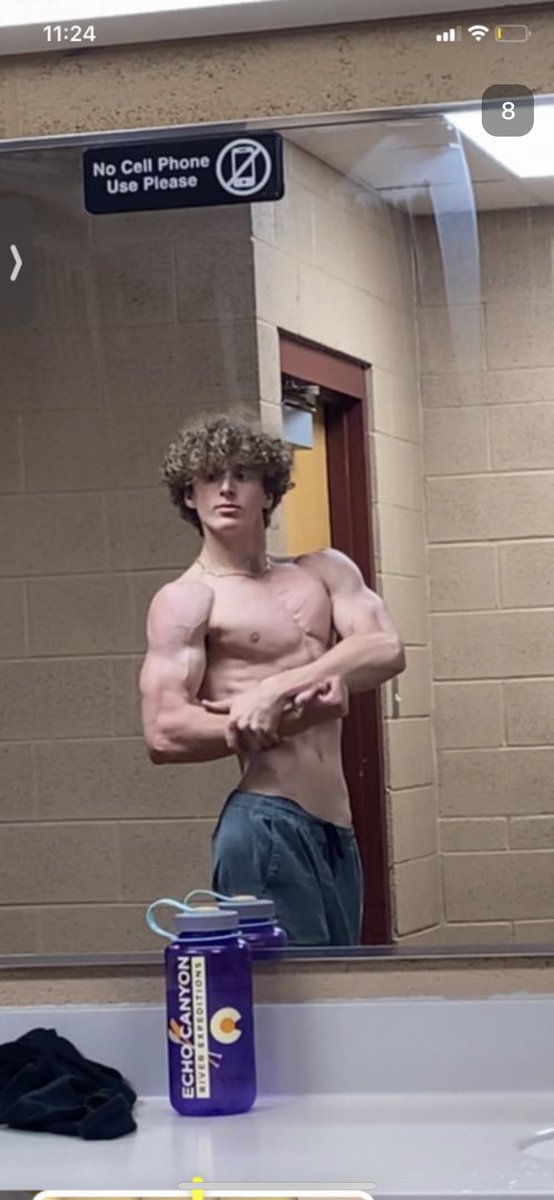 Connor23zc's tweet photo. Jason -18 gym bro #addchatbois #addchatbaits #straightcuriousguys #straightbaiting https://t.co/qvvkbVL8fI