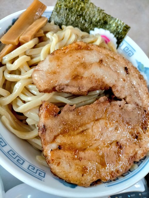 みどり湯食堂さん
鶏白湯つけそば
麺の量が680gもっりもり
#みどり湯食堂 