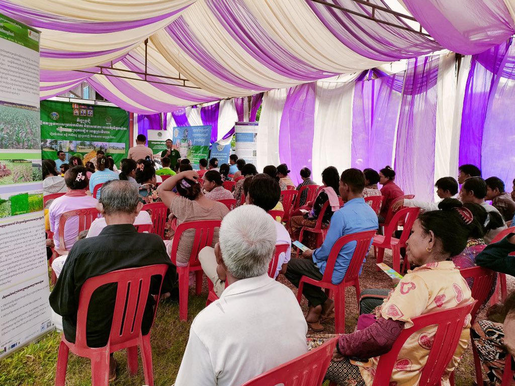pinginphnompenh's tweet photo. The Provincial Department of Agriculture, Forestry and Fisheries #Preah #Vihear has once again conducted #Demand #Creation #Meetings with small- holder farmers and service providers in 3 villages of #Rous #Ron commune, Preah Vihear province. https://t.co/nL5rgb7P6g