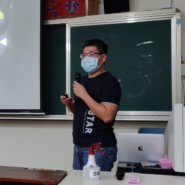 TsyLab's tweet image. Happy to have the first Colletotrichum meeting in National Chung Hsing University. Really enjoy the discussion with other four groups.
#Colletotrichum #fungus
#NationalChungHsinUnversity
#Taiwan