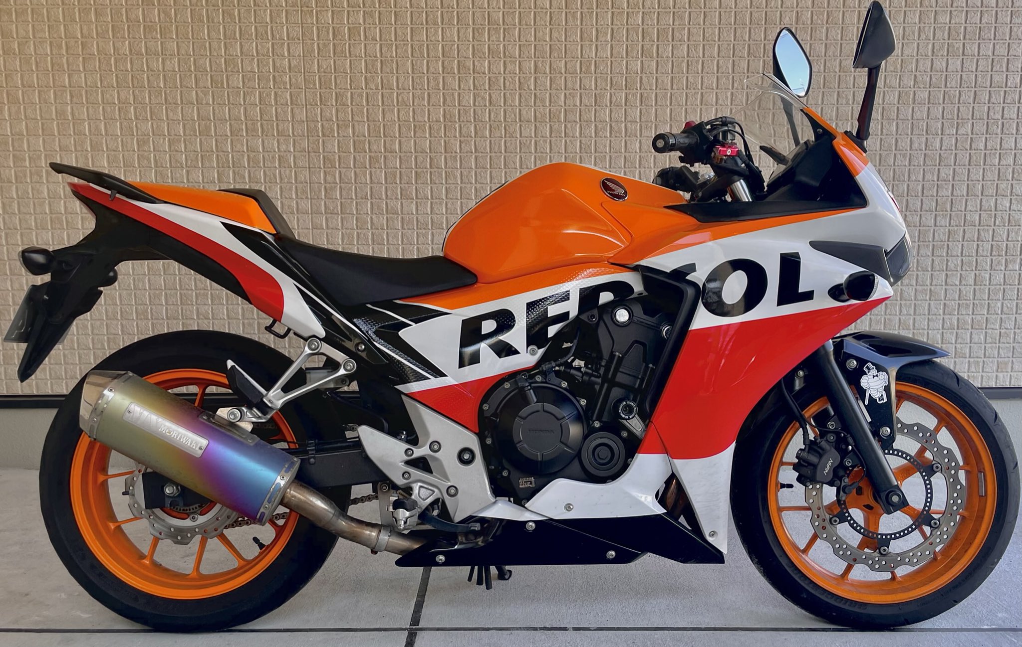 はるとすれーしんぐ Repsol Cbr400r Harutos Racing Twitter