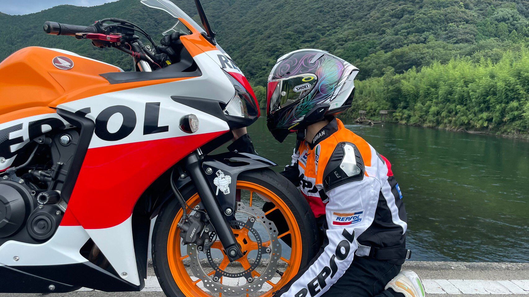 はるとすれーしんぐ Repsol Cbr400r Harutos Racing Twitter