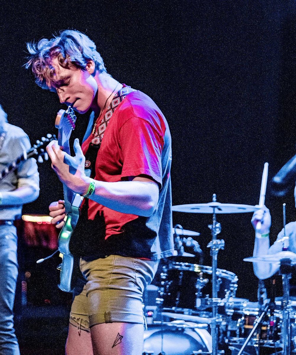 kidcomputerband's tweet image. juuuuuicy lineup this Saturday Sept. 3 @recordBar with @TheSlutsBand @CreepyJingles and yours truly 🍓🍐🍊🥝 last KC show for a minute⁣⁣
⁣
tickets in bio. Doors at 7, we play first. Come as you are. Don’t be late.⁣⁣
⁣
📸: @haleyfleisner