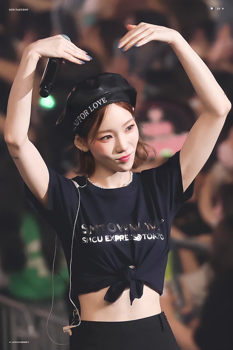 309_tv's tweet photo. 220829 🫶🏻🫶🏻🖤 #TAEYEON #태연 https://t.co/jf74RXtLEG