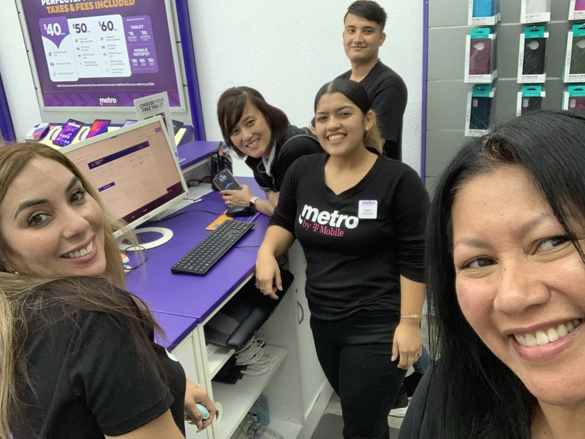 Sharing best practices + learning something new Thank you <a href="/kharen_g/">Kharen G</a>  and <a href="/_marisollopez_/">Marisol❣️</a> for hanging in my district today! #ACP #teamworkmakesthedreamwork #teambayarea