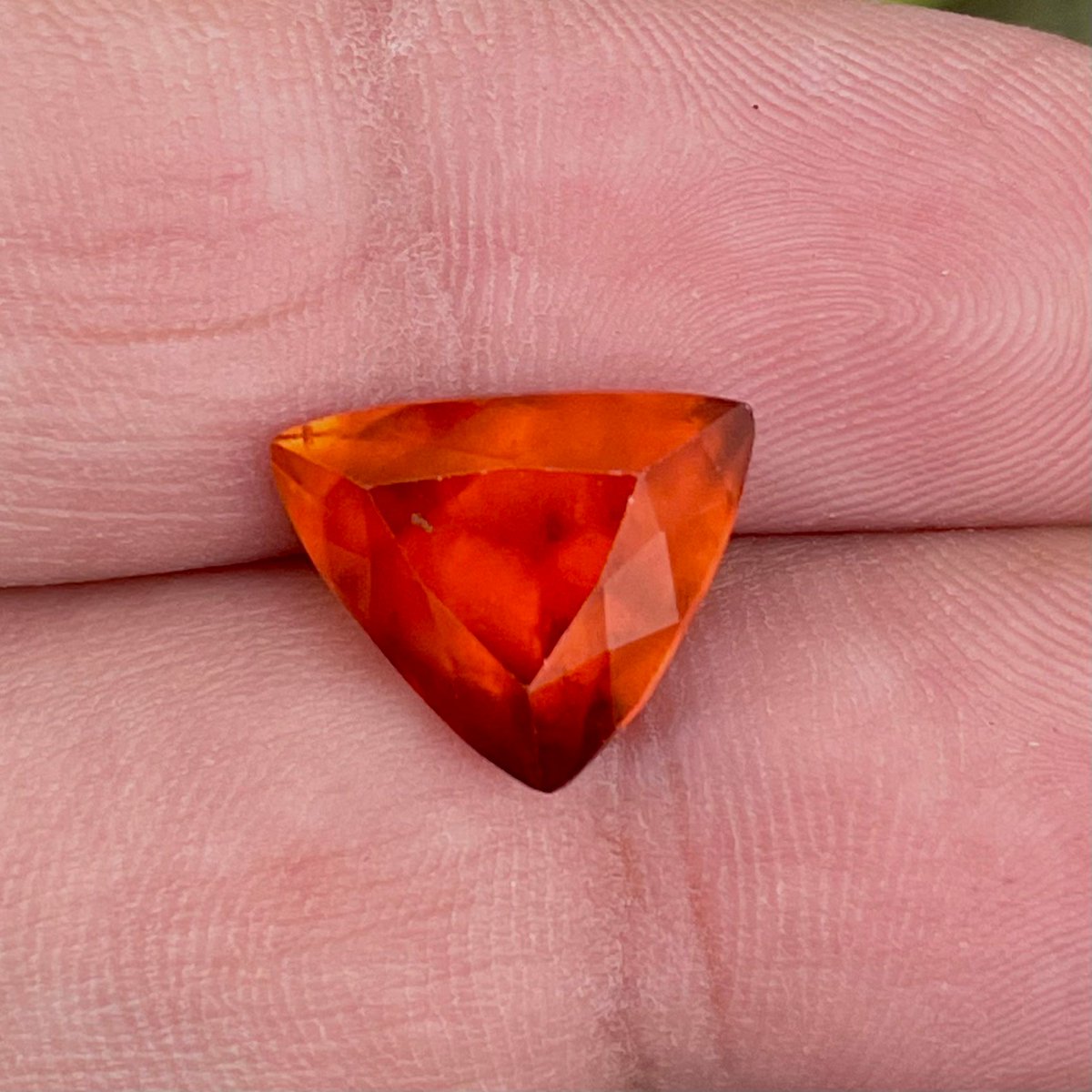 profpolitica's tweet photo. Natural Hessonite Garnet, Hessonite Garnet, Trillion Cut Garnet Faceted, 6.75 Carat faceted hessonite garnet, Deep Orange Hessonite Garnet.
 #Orange #Trillion #Garnet #HessoniteGarnet #deep #carat #cut #Faceted #Hessonite #finefacetedgems #EtsyEmail

👉https://t.co/0A2oOHYdvs https://t.co/N8yEq1pP01