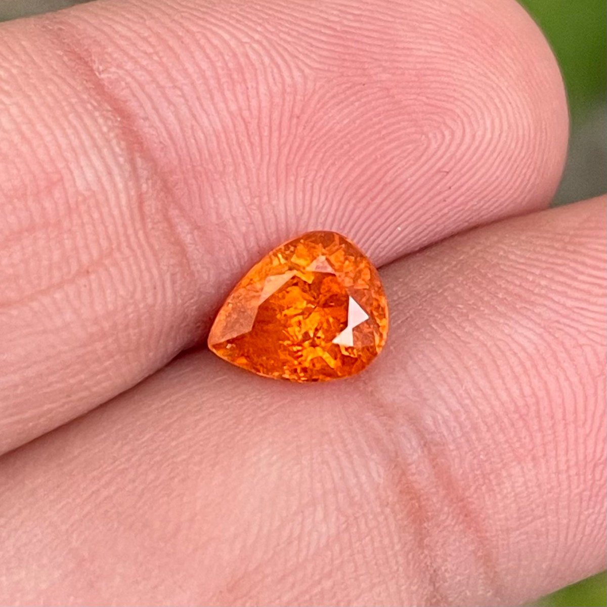 RowyTweets's tweet photo. Tanzanian Spessartine Garnet, Faceted Spessartine Garnet 1.95 Carat, Pear Cut Spessartine, natural spessartine garnet, January Birthstone.
 #Faceted #Tanzanian #Spessartine #pear #cut #JanuaryBirthstone #Garnet #carat #finefacetedgems #EtsyEmail

👉https://t.co/GKeQzOT1T0 https://t.co/6MJt1EHTkO