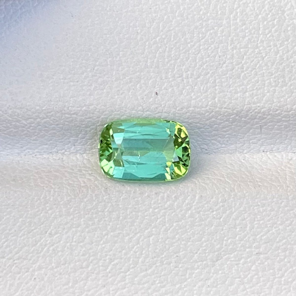 gardentweets1's tweet photo. Mintgreen Tourmaline,Tourmaline, Green Tourmaline, 2 Carat Tourmaline, Turmaline, Turmalin, Турмалин, Tourmalines, Tourmaline faceted,
 #MintgreenTourmalinetourmaline #Tourmaline #carat #Turmaline #Turmalin #finefacetedgems #EtsyEmail

👉https://t.co/Qmxx17qK6Q https://t.co/kfEtfVc6os