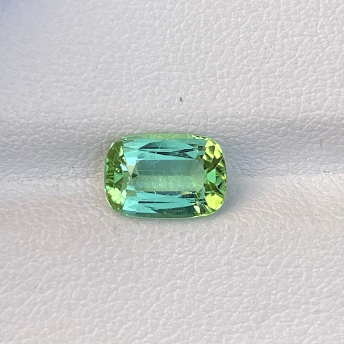 gardentweets1's tweet photo. Mintgreen Tourmaline,Tourmaline, Green Tourmaline, 2 Carat Tourmaline, Turmaline, Turmalin, Турмалин, Tourmalines, Tourmaline faceted,
 #MintgreenTourmalinetourmaline #Tourmaline #carat #Turmaline #Turmalin #finefacetedgems #EtsyEmail

👉https://t.co/Qmxx17qK6Q https://t.co/kfEtfVc6os