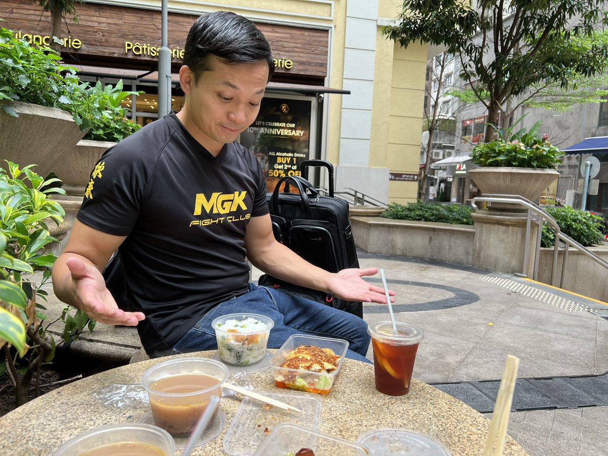 CFIhongkong's tweet photo. When you’re not allowed to go to “high risk places” like restaurants 🤷🏻♂️ #HongKong #AmberCode https://t.co/0sf2uwOqo3