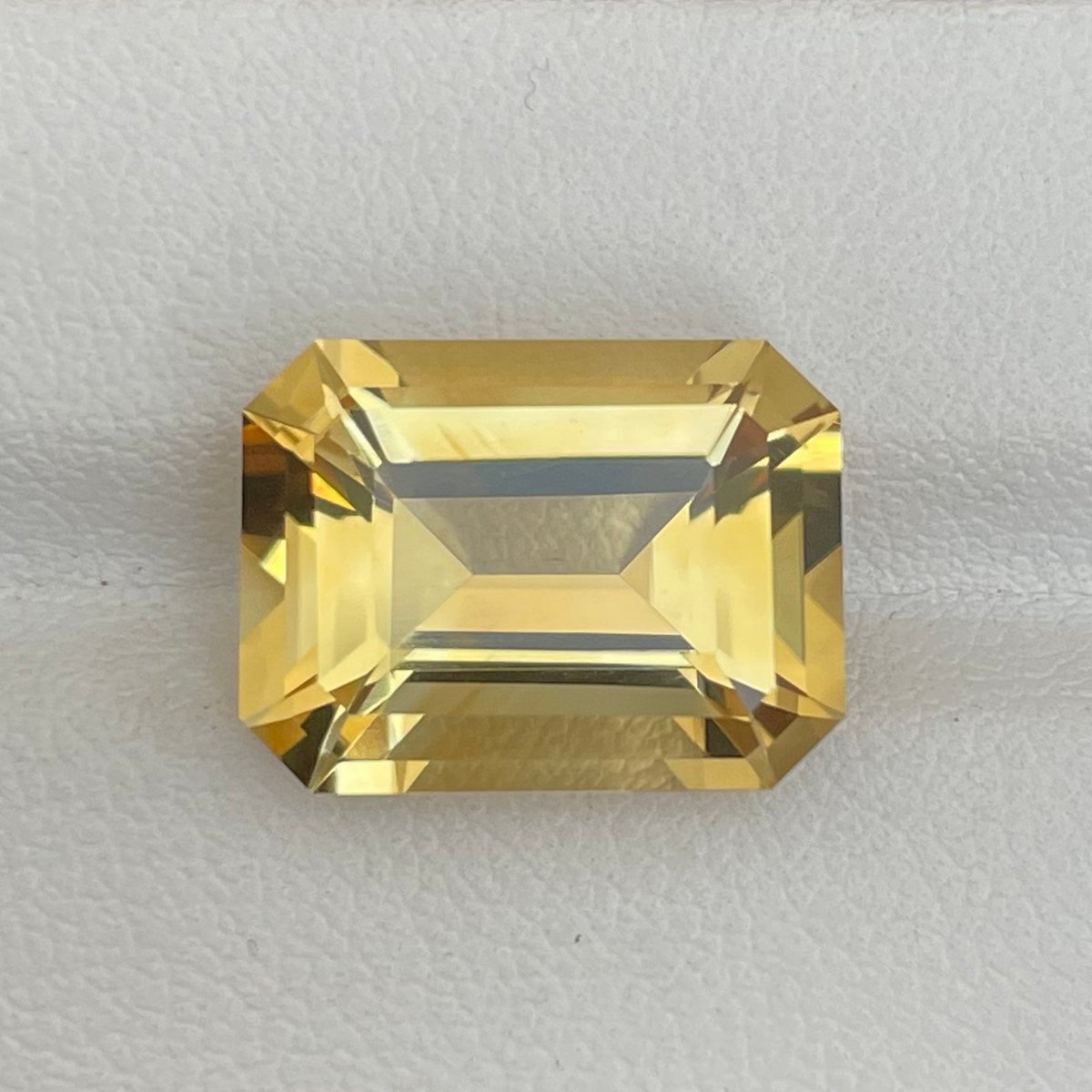 bombdr's tweet photo. Natural Faceted Brazilian Citrine, Emerald cut citrine, Yellow citrine gemstone, Citrine jewelry, Citrine necklace, Citrine Ring, Gemstone
 #CitrineRingGemstone #Yellow #CitrineGemstone #Citrine #FacetedBrazilianCitrine #finefacetedgems #EtsyEmail

👉https://t.co/myAWeJmWQF https://t.co/HJjbr9ljm5