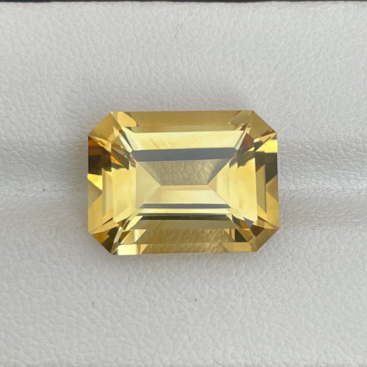 bombdr's tweet photo. Natural Faceted Brazilian Citrine, Emerald cut citrine, Yellow citrine gemstone, Citrine jewelry, Citrine necklace, Citrine Ring, Gemstone
 #CitrineRingGemstone #Yellow #CitrineGemstone #Citrine #FacetedBrazilianCitrine #finefacetedgems #EtsyEmail

👉https://t.co/myAWeJmWQF https://t.co/HJjbr9ljm5