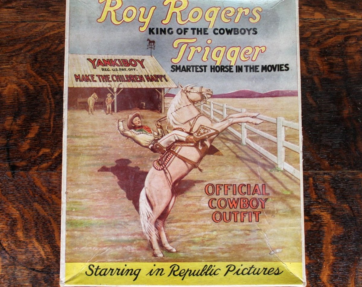 DBP45894860's tweet photo. 1950's Roy Rogers Official Cowboy Outfit Yankiboy Play Clothes In Box
 #RoyRogers #Clothes #CowboyOutfitYankiboy #MarbleValleyVintage #EtsyEmail

👉https://t.co/ojf0YBhGO3 https://t.co/wEGPw0Z4ov