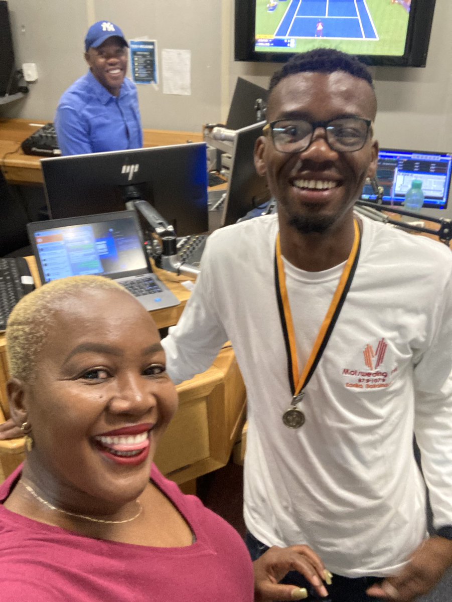 Selloane_Sebalo's tweet photo. Welcome back DJ!!🥳🥳🥳 @djessence_k @DMOS_SA @Oatile90 @motswedingfm #Thagamoso https://t.co/Vm1H0ZbiQw