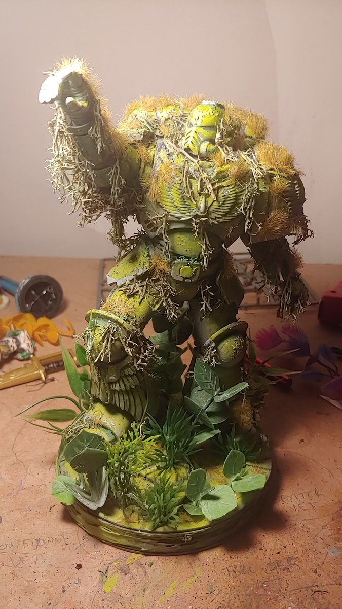 PaintMiniature's tweet photo. Mossy Space Marine Statue for Warhammer 40k [by RevenantNMourning]
  
 #miniature #paintingminis https://t.co/jPZcrL8gI9