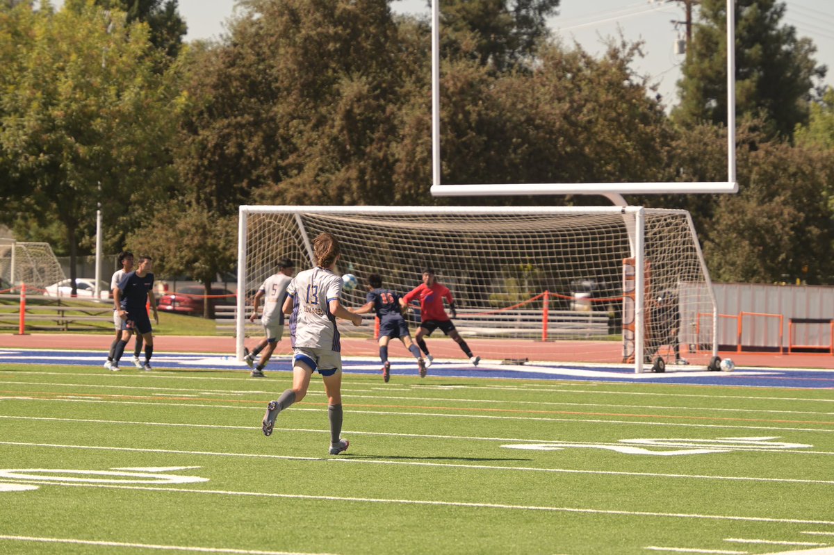2mishkananook's tweet photo. #16 Cristian Santillan for COS Men’s Soccer drives it in for a goal. @COSAthletics @COSMensSoccer https://t.co/sC1aZjmmBF