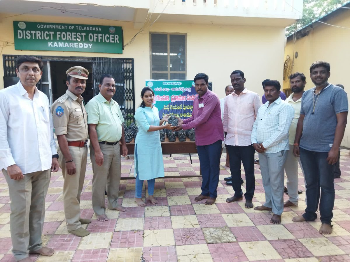 'These seedlings are blessed by Lord Ganesha himself '🙏🏻 Forest department, Kamareddy district has distributed 300 plantable environmental friendly Ganesh idols made of clay @HarithaHaram @MPsantoshtrs