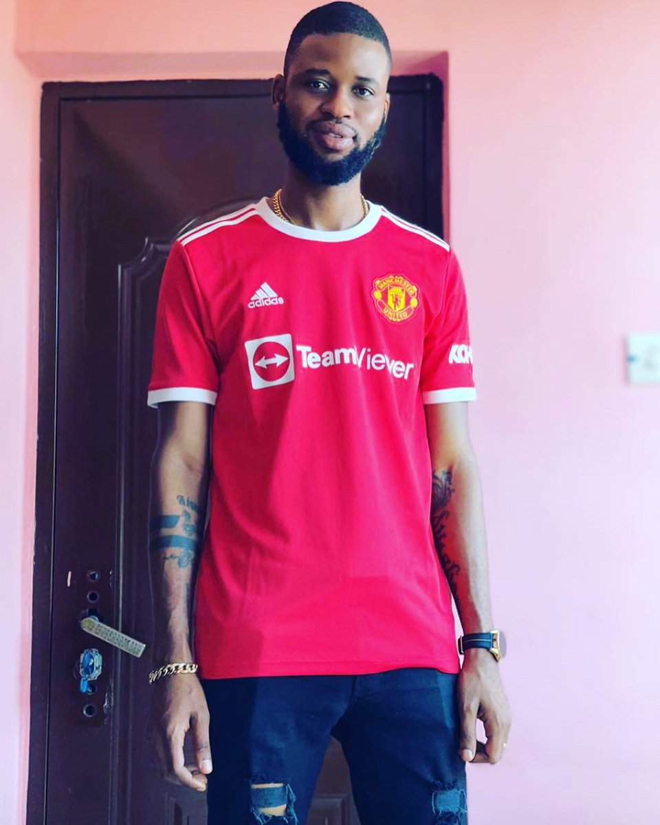 OnyebuchiSt's tweet photo. I join thousands of friends, family and well wishers to celebrate a bosom friend turned brother as he blessed with new age. HAPPY BIRTHDAY @LawrenceMOORE🔥 https://t.co/NzLgkBwwQi