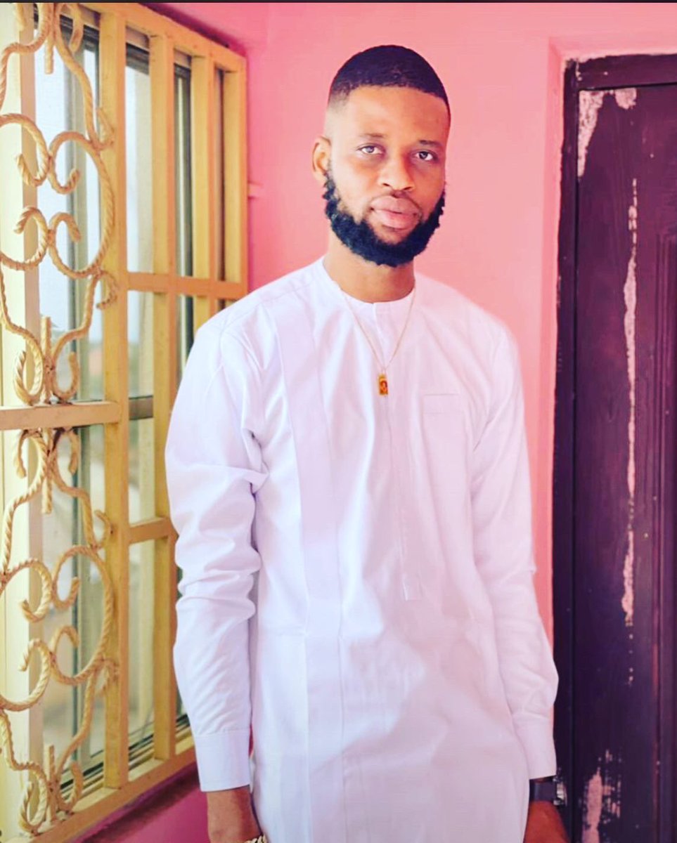 OnyebuchiSt's tweet photo. I join thousands of friends, family and well wishers to celebrate a bosom friend turned brother as he blessed with new age. HAPPY BIRTHDAY @LawrenceMOORE🔥 https://t.co/NzLgkBwwQi