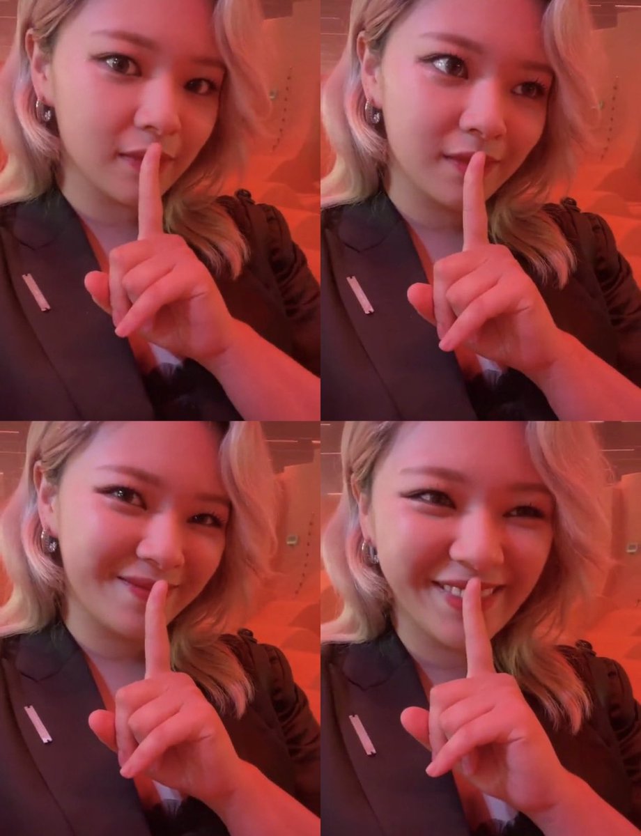 She knows something we don’t #TalkthatTalk #TWICE