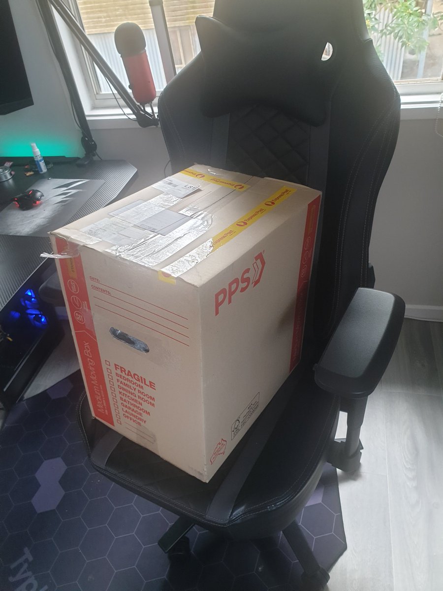 🚨APPRECIATION POST🚨

I want to take this time to say thank you to my <a href="/DMA_Esports/">DMA Esports</a> brother and bestie <a href="/BumMurse/">DMA l MurseBum</a> for sending this GIANT package😮😁💯

Can't wait to see what's inside💯
I might just show you all🥰💯

#WeBleedDMA