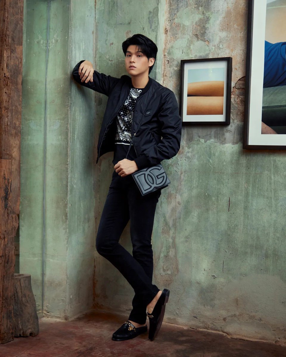 sky_everyday25's tweet photo. Skywongravee in @Dolcegabbana
สุดหล่อ หล่อมาก❤
#dolcegabbana #DGPF22 #DGdarkside #DGLogoBag
#skywongravee #ก้อนเมฆของสกาย
#mycloudy #daotemfah #sky_everyday25
📷:ig skywongravee https://t.co/Ua6avXvMtz