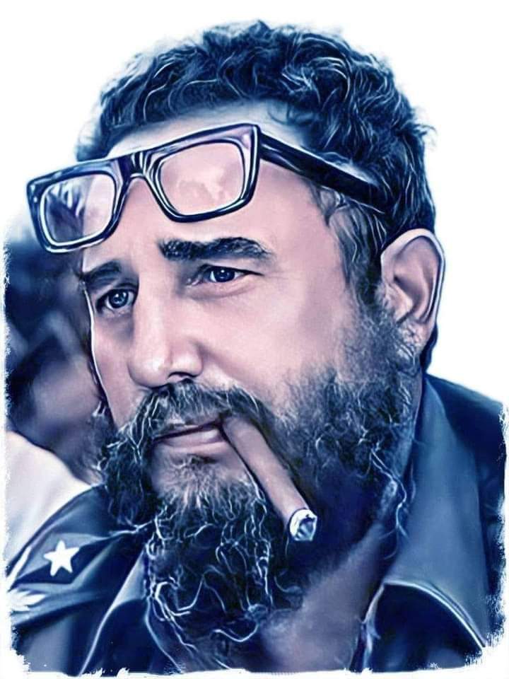 MaraSil46's tweet photo. @Gloria_cuba75 @Reylope13 @MiriamPujol8 @EliaEsequiel @agramonte1402 @AlexdelaSerna2 @AmaliaR622 @Maximo8255 @Azucena50043864 @Giro5O ...Y aquí estaremos pq nuestra Revolución es para siempre. Hace más de 60 años que apostamos por ella y la defenderemos al precio de cualquier sacrificio.
#IslaRebelde 🇨🇺❤️💪🌹💯‼️
#QbaD❤️
#CubaViveYTrabaja https://t.co/jXPAEtcvvj